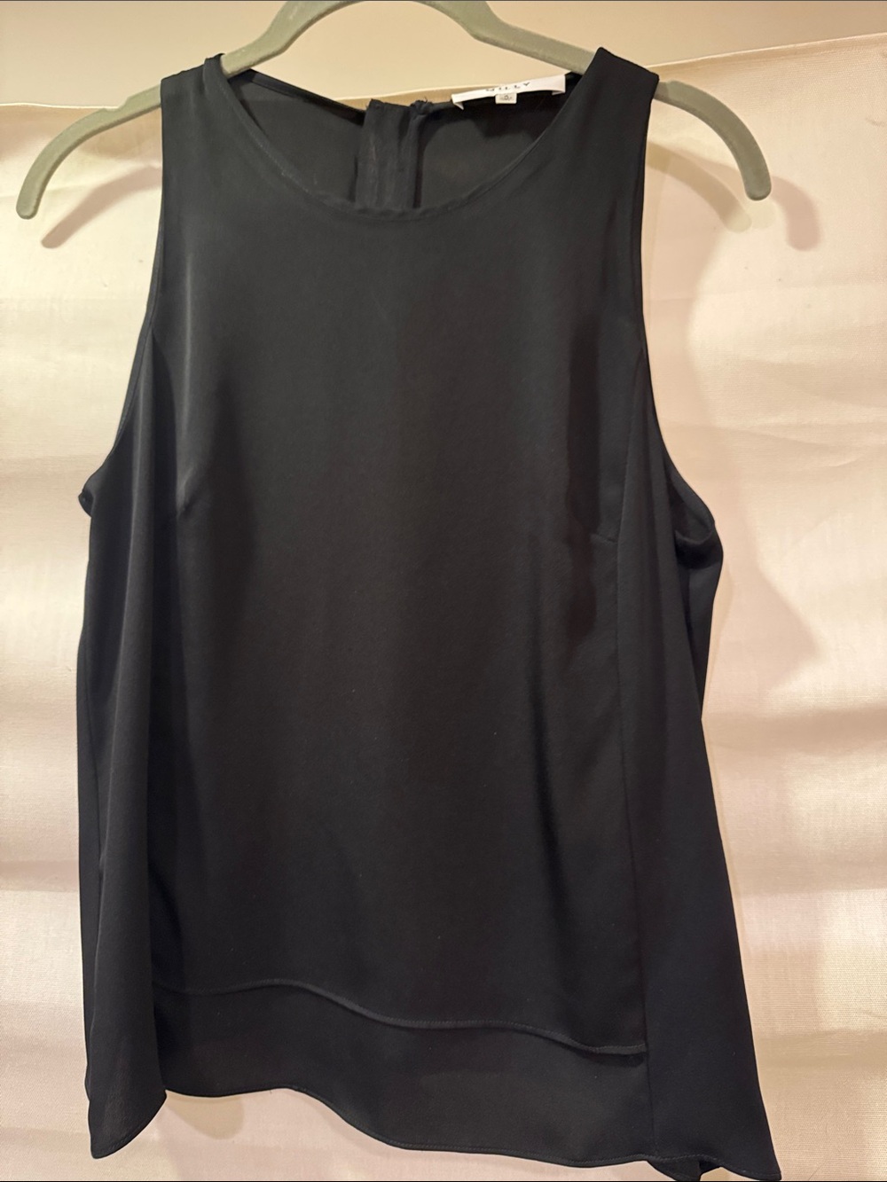 Milly Black Sleeveless Silk Blend Tank with Round Neck Size 4